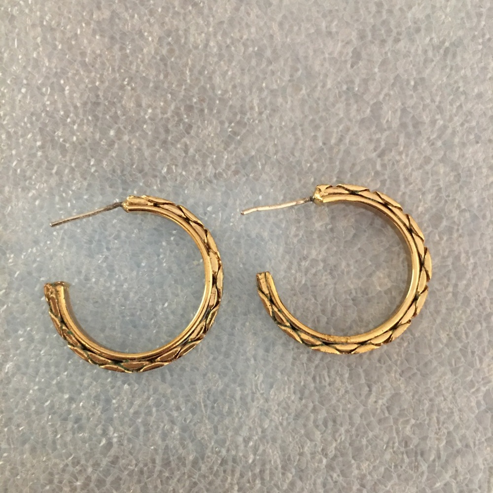 Gold tone hoop earrings